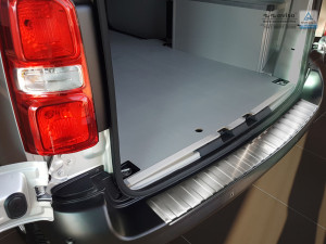 Achterbumperbeschermer Avisa geschikt voor Citroen Jumpy Combi 17- 4d bus | Peugeot Expert 16- 4d bus | Roestvrij staal | silky | RVS | Onderdeel: Achterbumper
