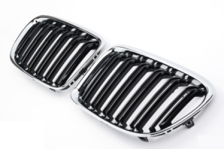 Nieren | BMW | X1 09-12 5d suv. E84 / X1 12-15 5d suv. E84 | M - Look | Glanzend chroom en zwart