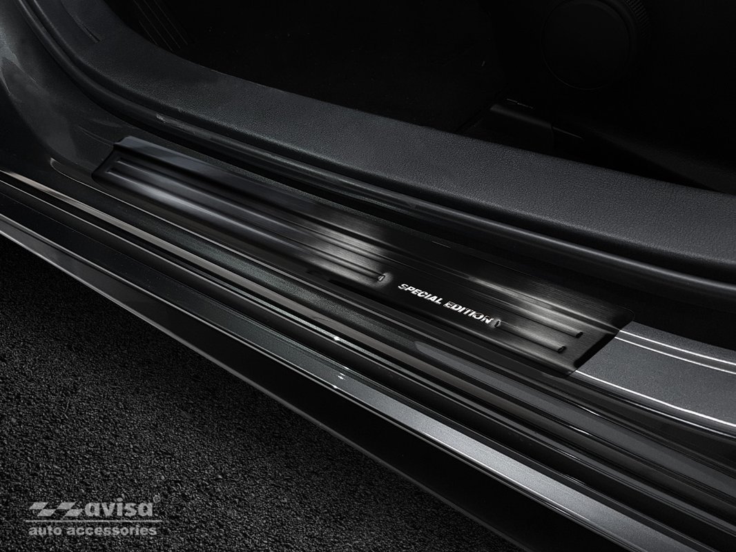 Instaplijsten verlicht, COLT 2024 | Mitsubishi